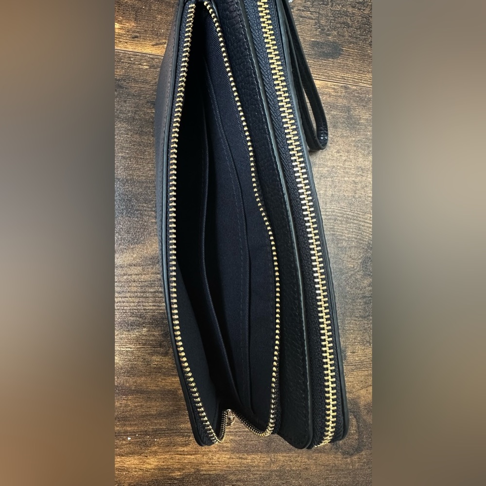 Women’s COACH Double Zip Wallet - Picture 6 of 8